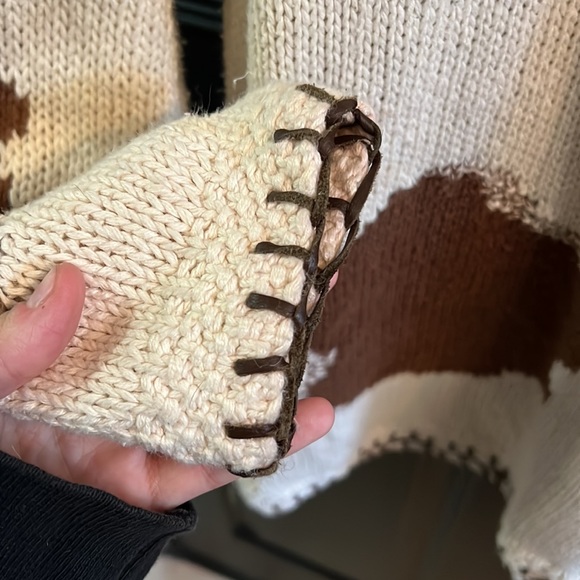 Vintage Saks Fifth Avenue Sweater! - Picture 4 of 6